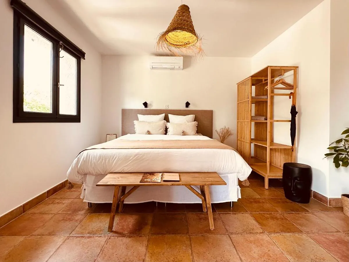 4 Saisons En Provence Bed & Breakfast Saint-Paul-en-Foret France